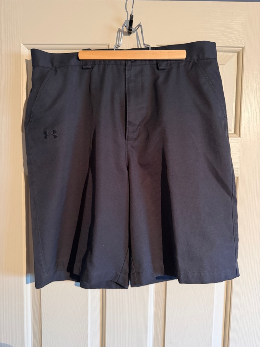 Under Armour Men’s Black Athletic Golf Shorts